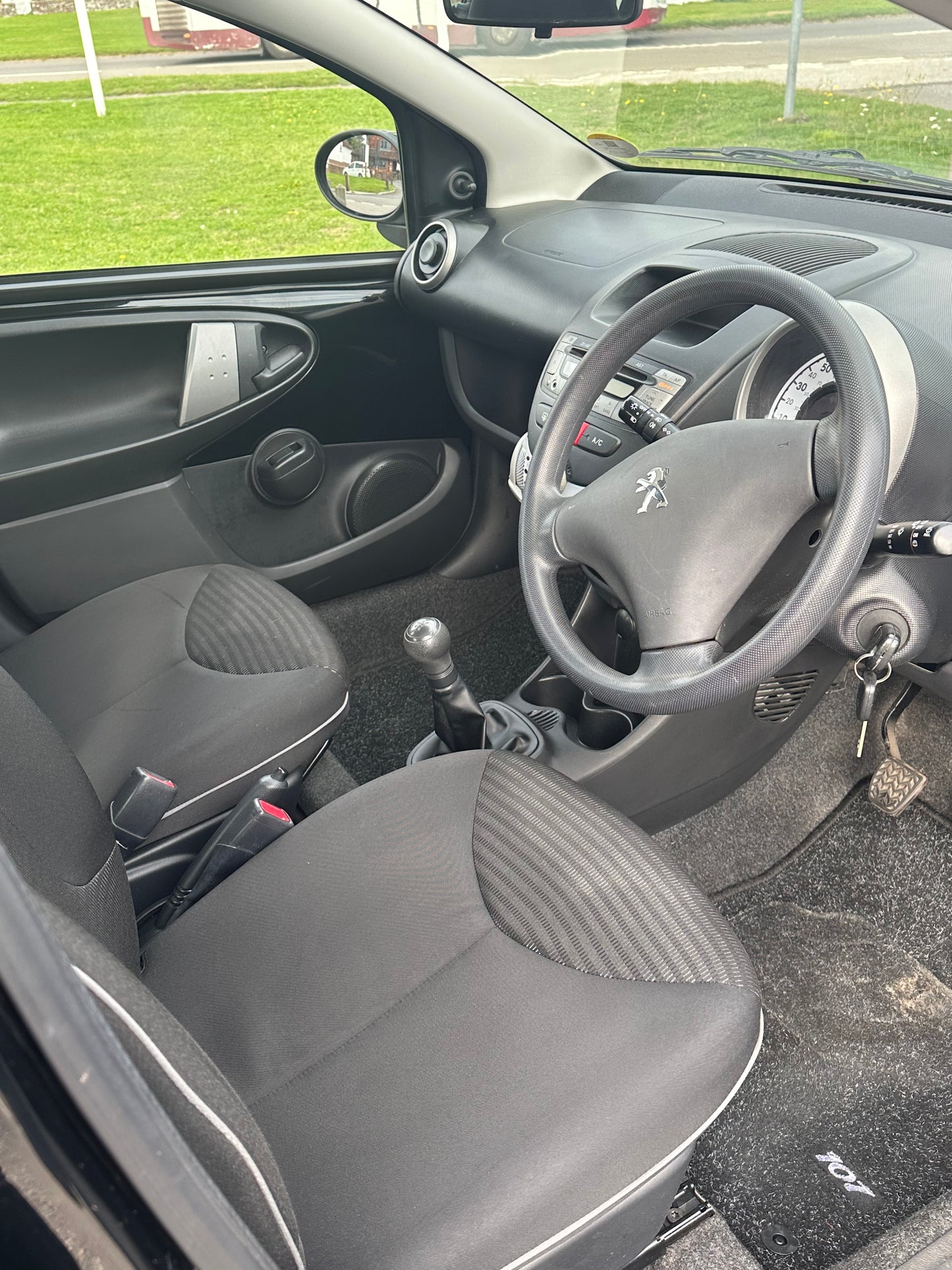 Peugeot 107 Active 2012