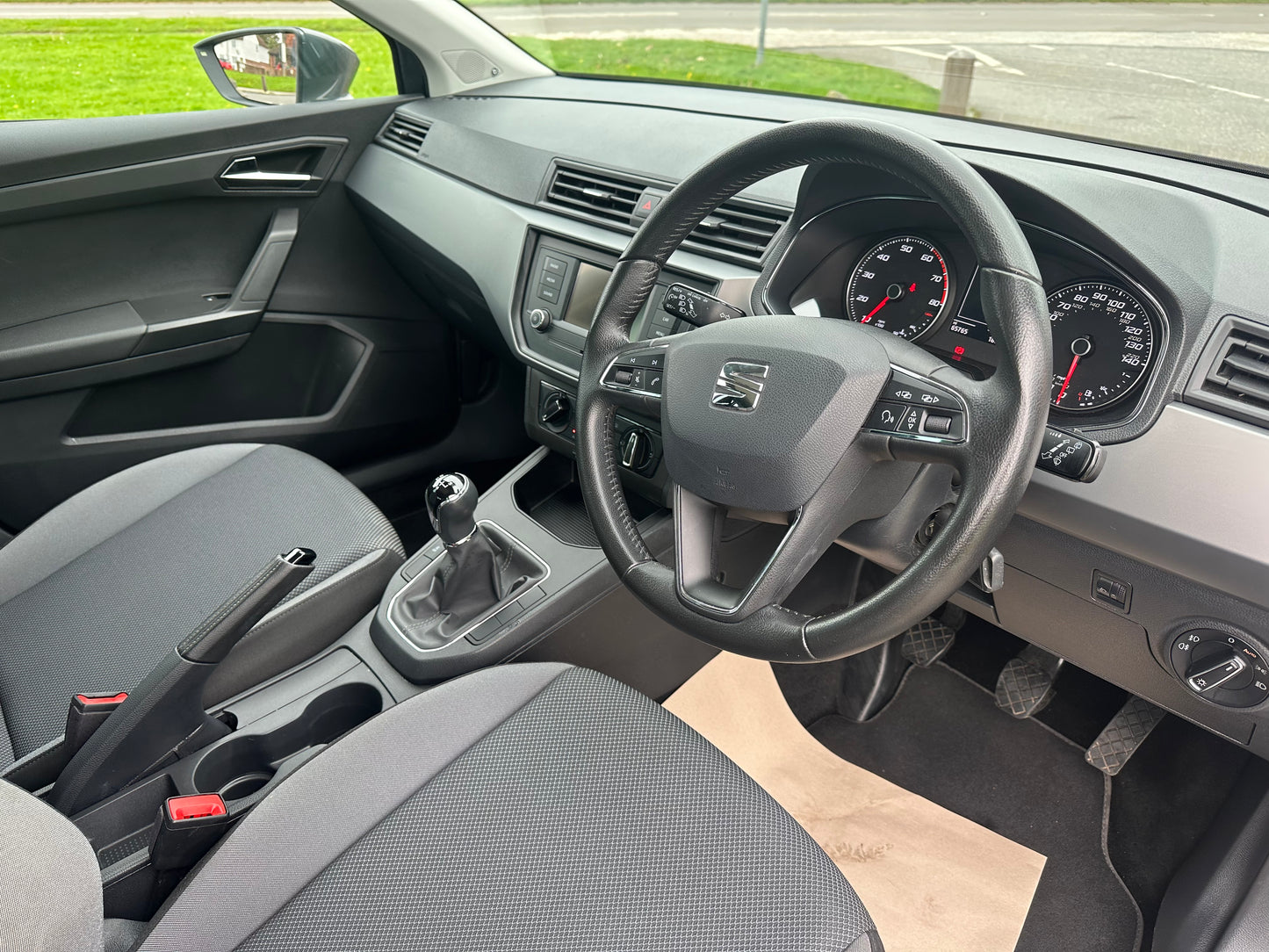 Seat Ibiza SE design
