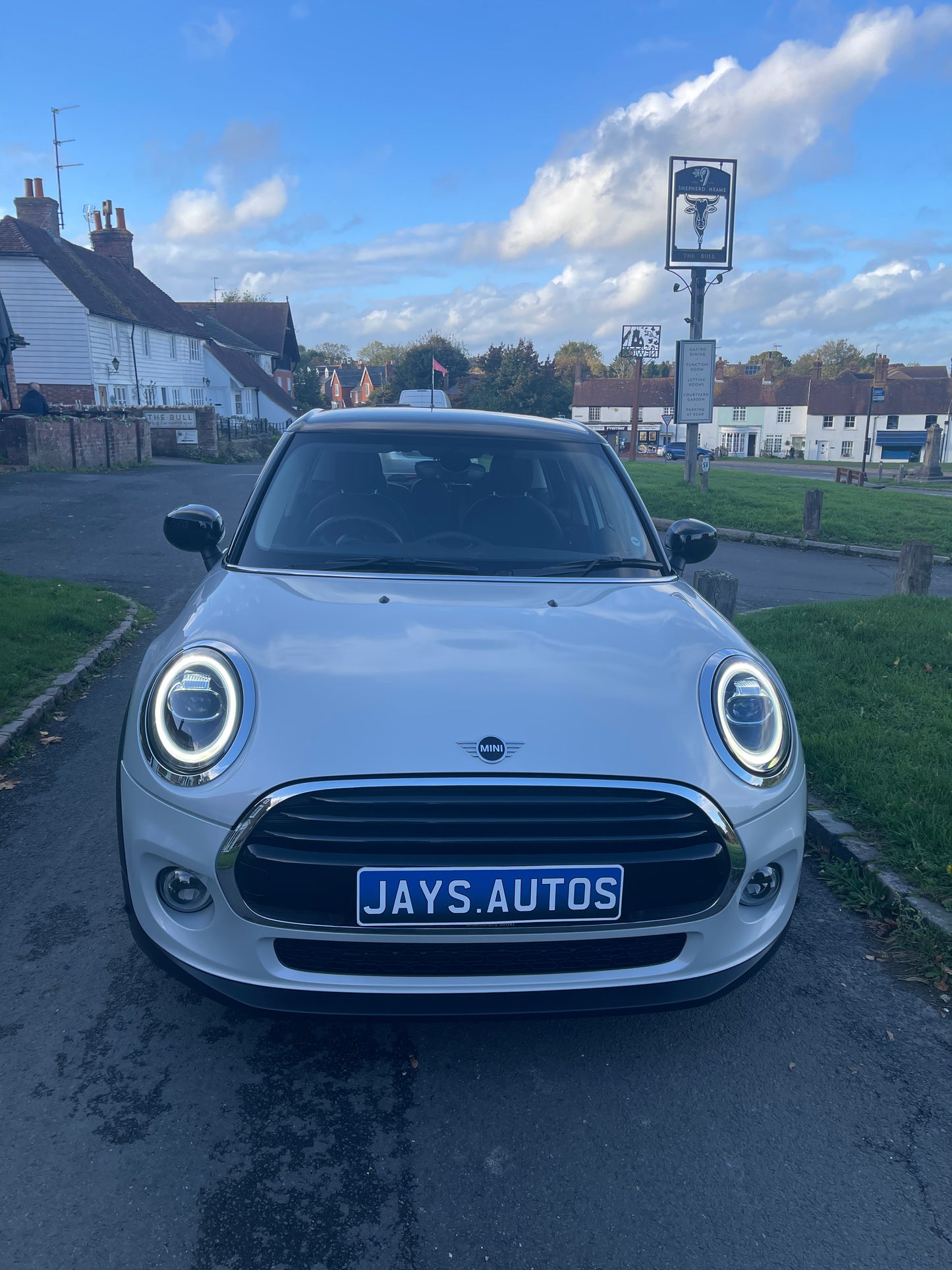 Mini Cooper classic 1.5cc 5Dr 2019