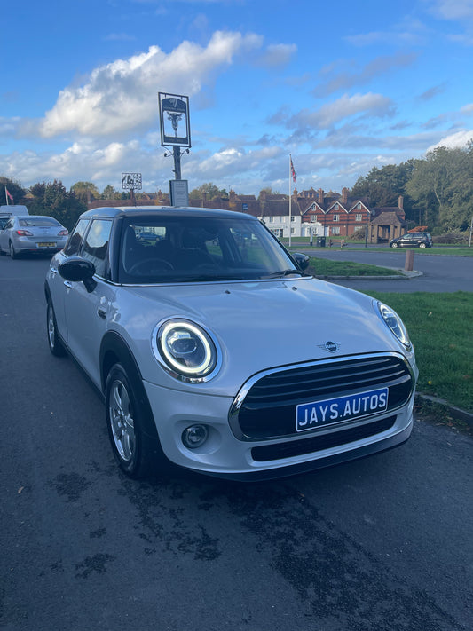Mini Cooper classic 1.5cc 5Dr 2019