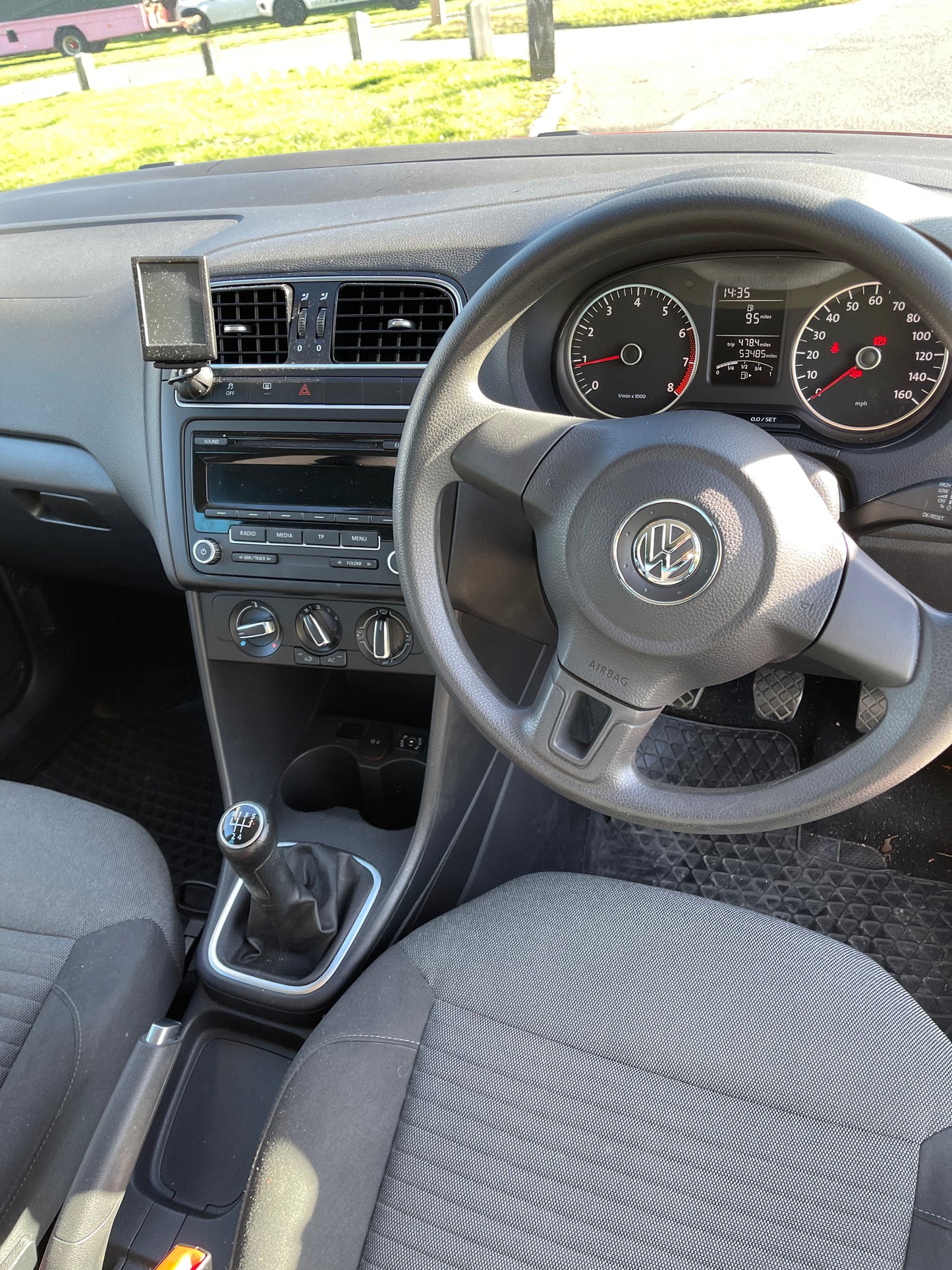 Volkswagen polo S 1.2 5Dr 2011