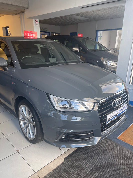 Audi A1 sport back TFSI SLine